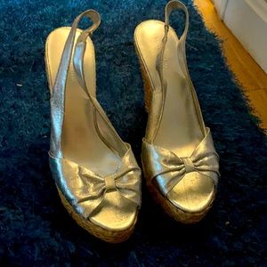 Banana republic silver metallic platform strappy espadrilles.